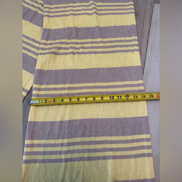 Gap Yellow & Beige Stripes Scarf 🧣 - Picture 4 of 5